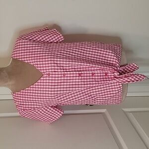 Kaktus, Size M, NEW, Short Sleeve Raspberry and White Gingham Button Front Shirt
